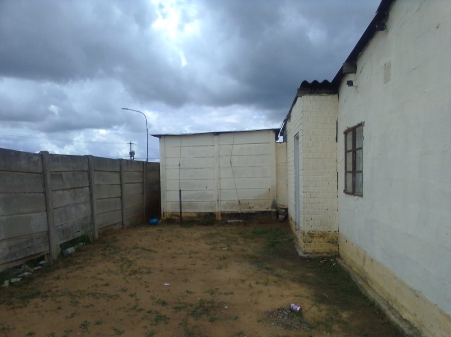 4 Bedroom Property for Sale in Thabong Free State